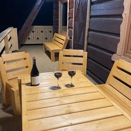 Winterfell - Dom Z Basenem Sezonowym Lipiec-sierpien Chalet Korbielów