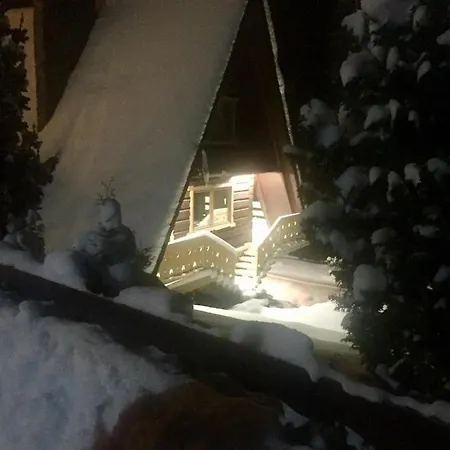 Winterfell - Dom Z Basenem Sezonowym Lipiec-sierpien * Korbielów