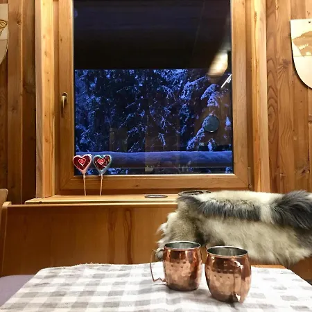 Winterfell - Dom Z Basenem Sezonowym Lipiec-sierpień Domek alpejski
