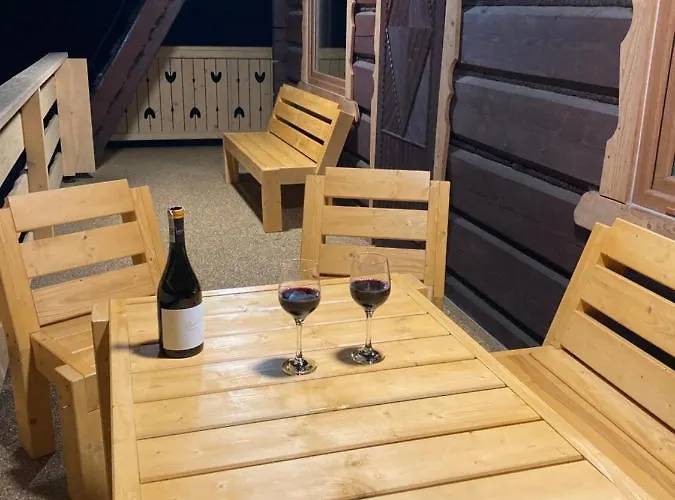 Winterfell - Dom Z Basenem Sezonowym Lipiec-sierpień Domek alpejski Korbielów