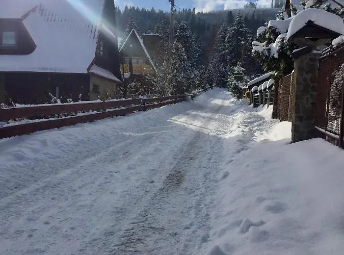 Winterfell - Dom Z Basenem Sezonowym Lipiec-sierpień Korbielów